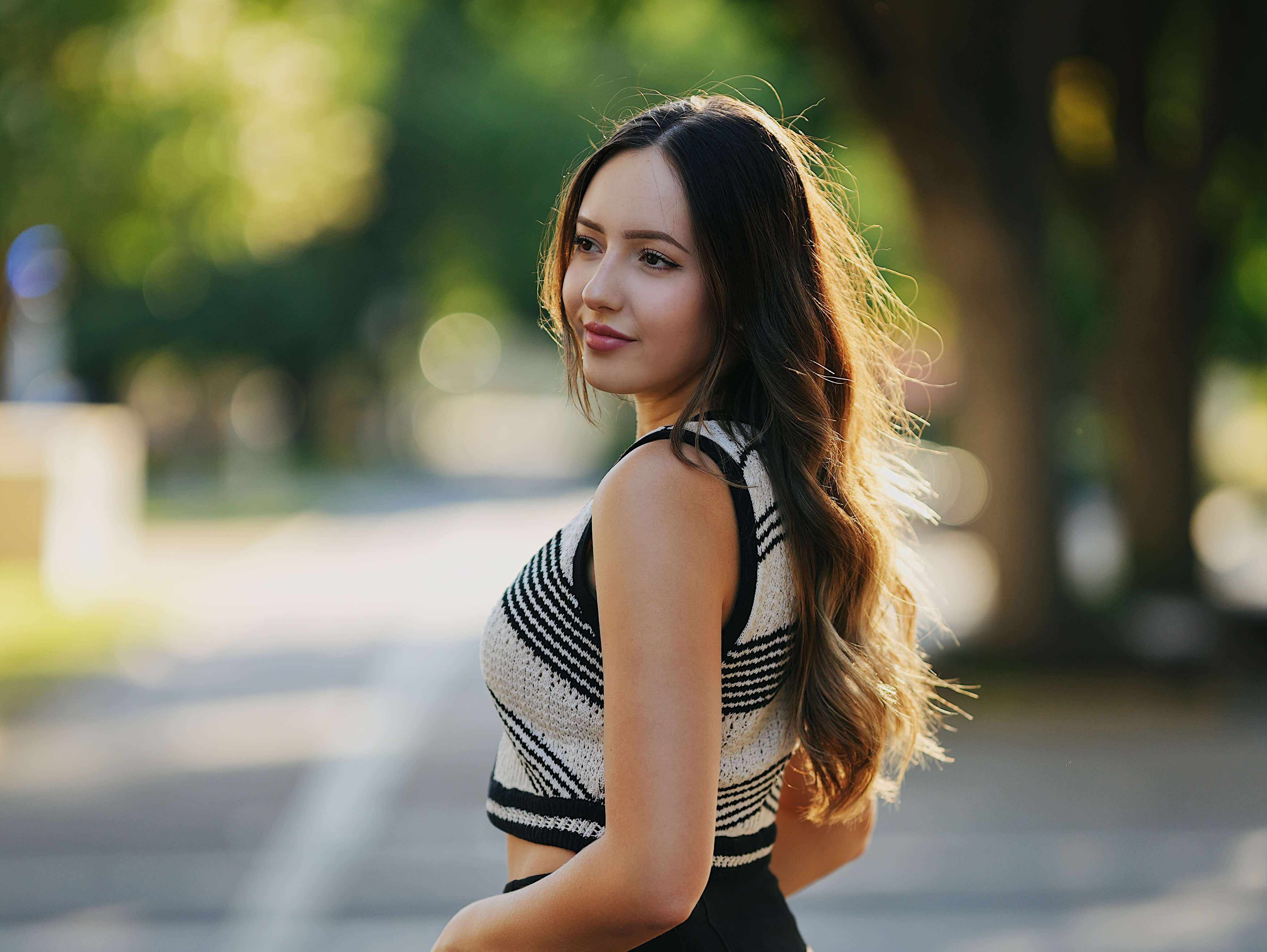 Creating Beautiful Portraits using the Sigma 105mm F1.4 Art Lens with the Sony A7IV